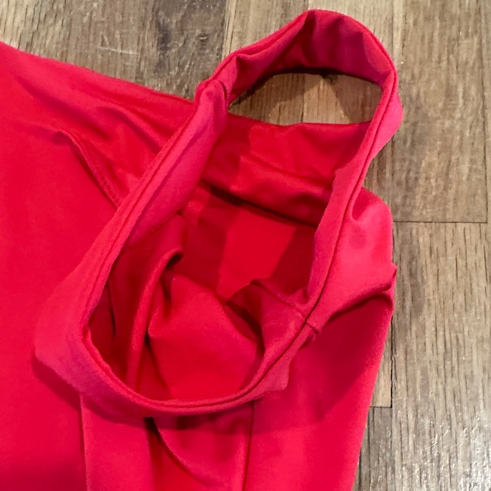 *last chance* Amazon | Women’s Red Sleeveless Top - Picture 8 of 9